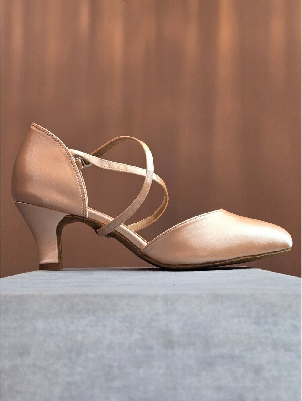 DanceandSway Flesh Pink Satin Closed Toe Ballroom Dance Shoes - Women's 9, Cuban